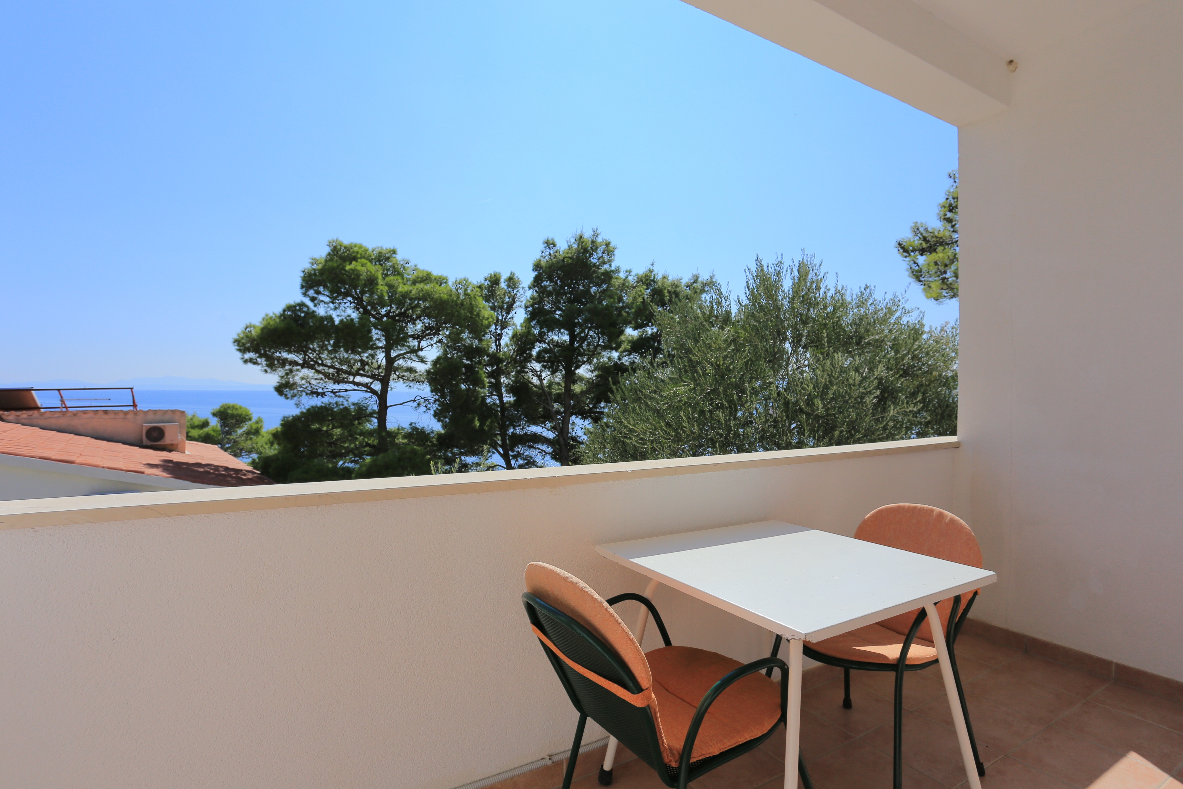 Two bedroom apartment with terrace and sea view Brela, Makarska  A-a