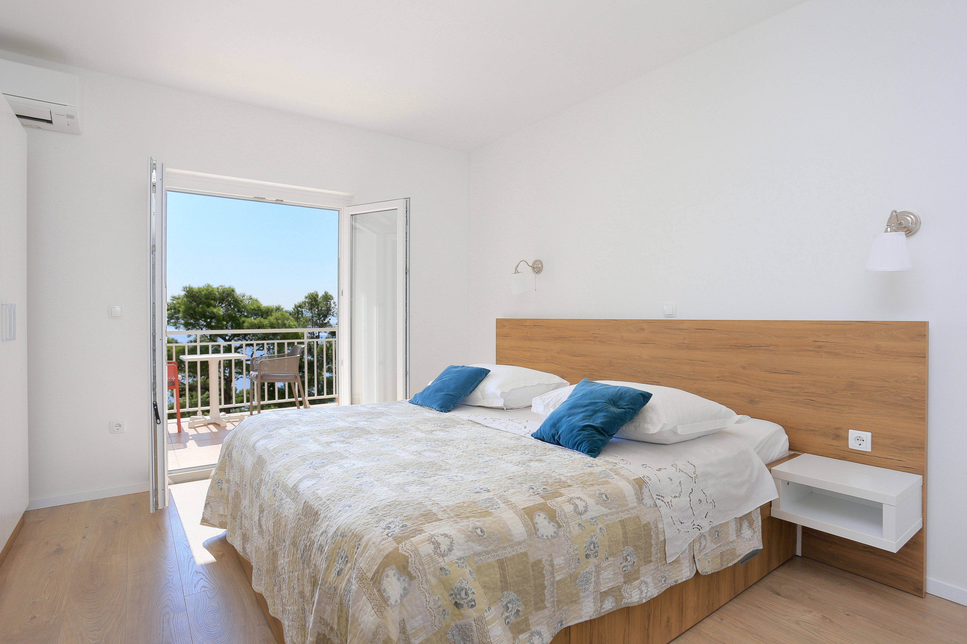 Two bedroom apartment with terrace and sea view Brela, Makarska  A-c