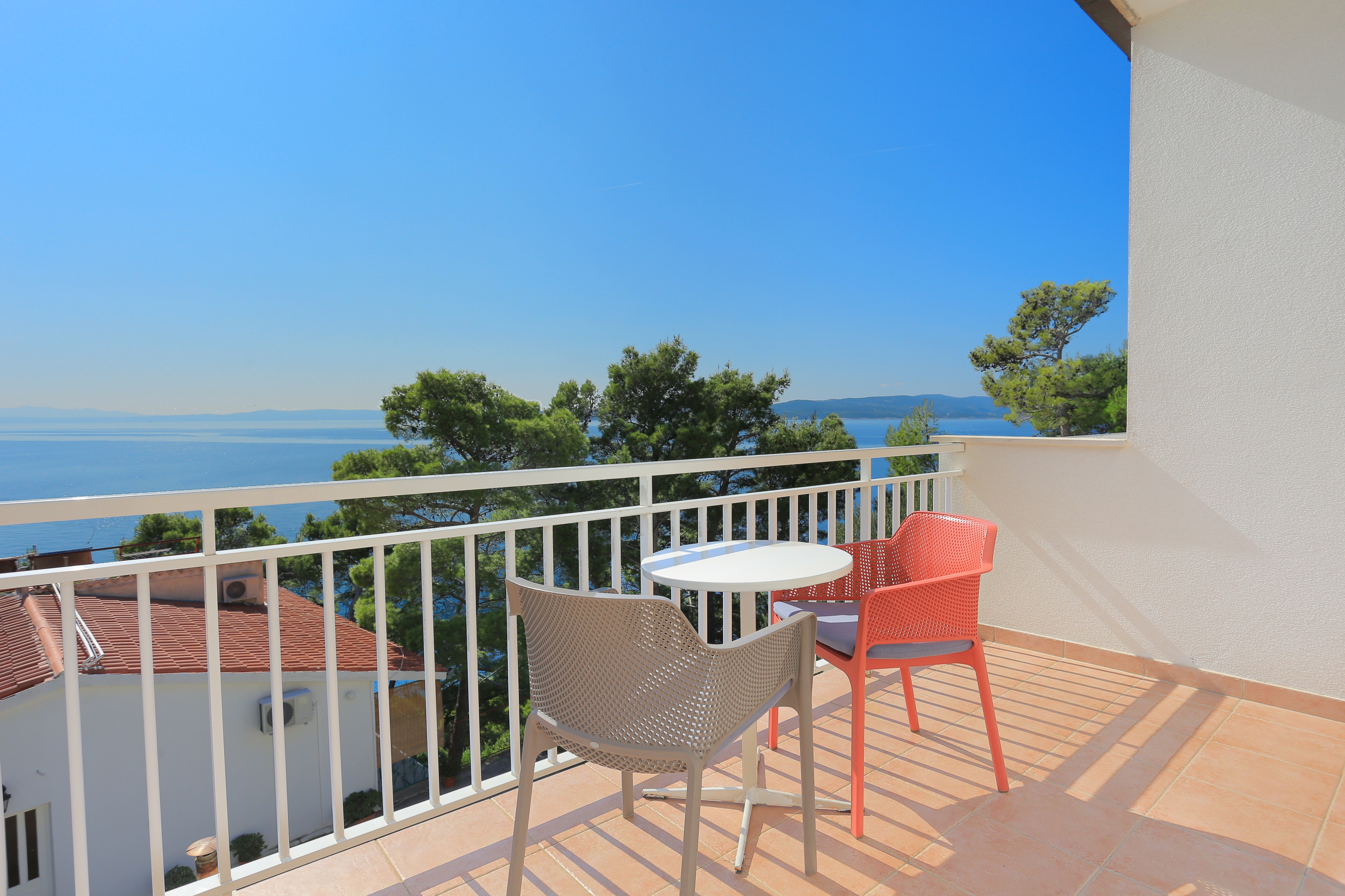Two bedroom apartment with terrace and sea view Brela, Makarska (A-6688-c) Two bedroom apartment with terrace and sea view Brela, Makarska (A-6688-c)