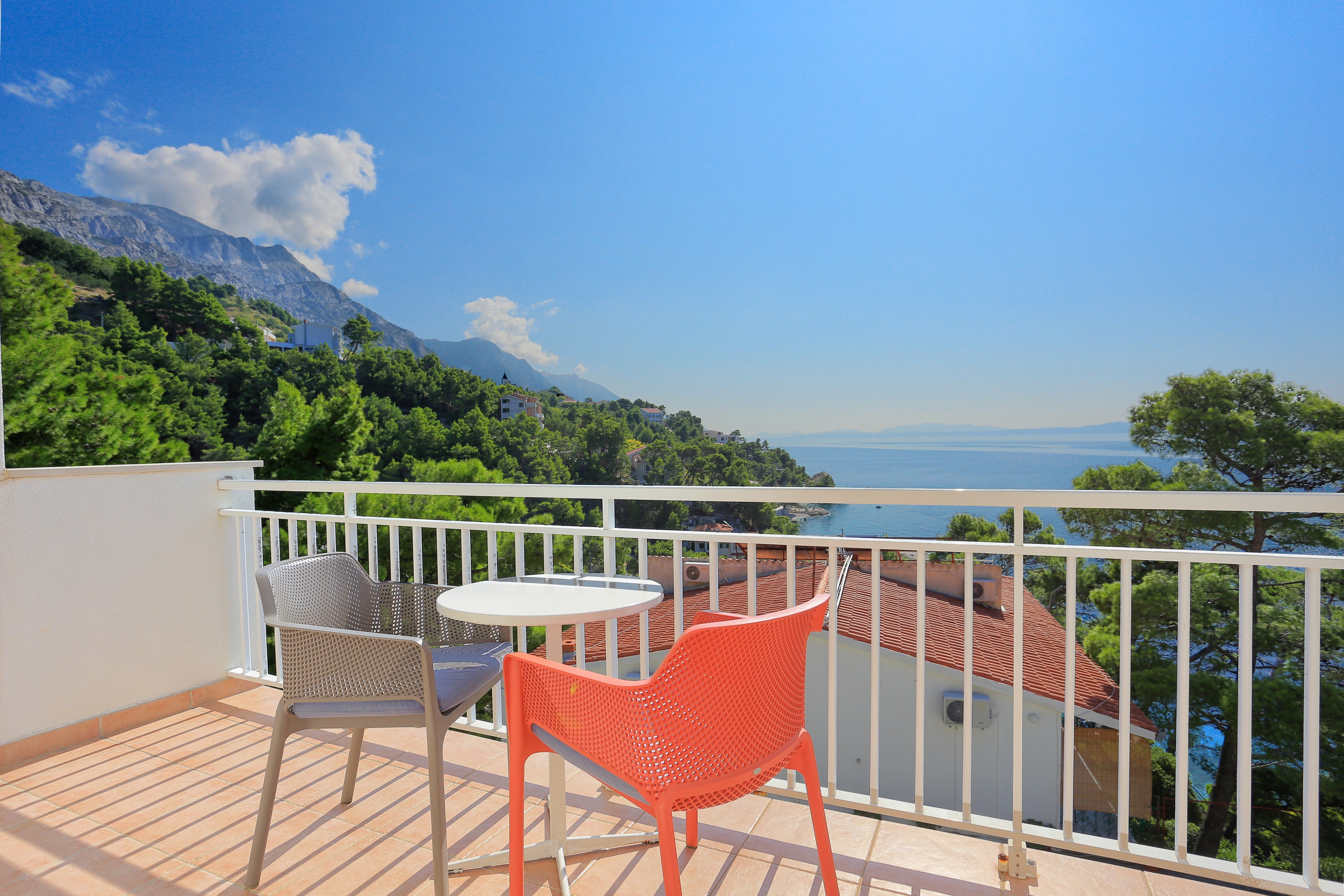 Two bedroom apartment with terrace and sea view Brela, Makarska  A-c