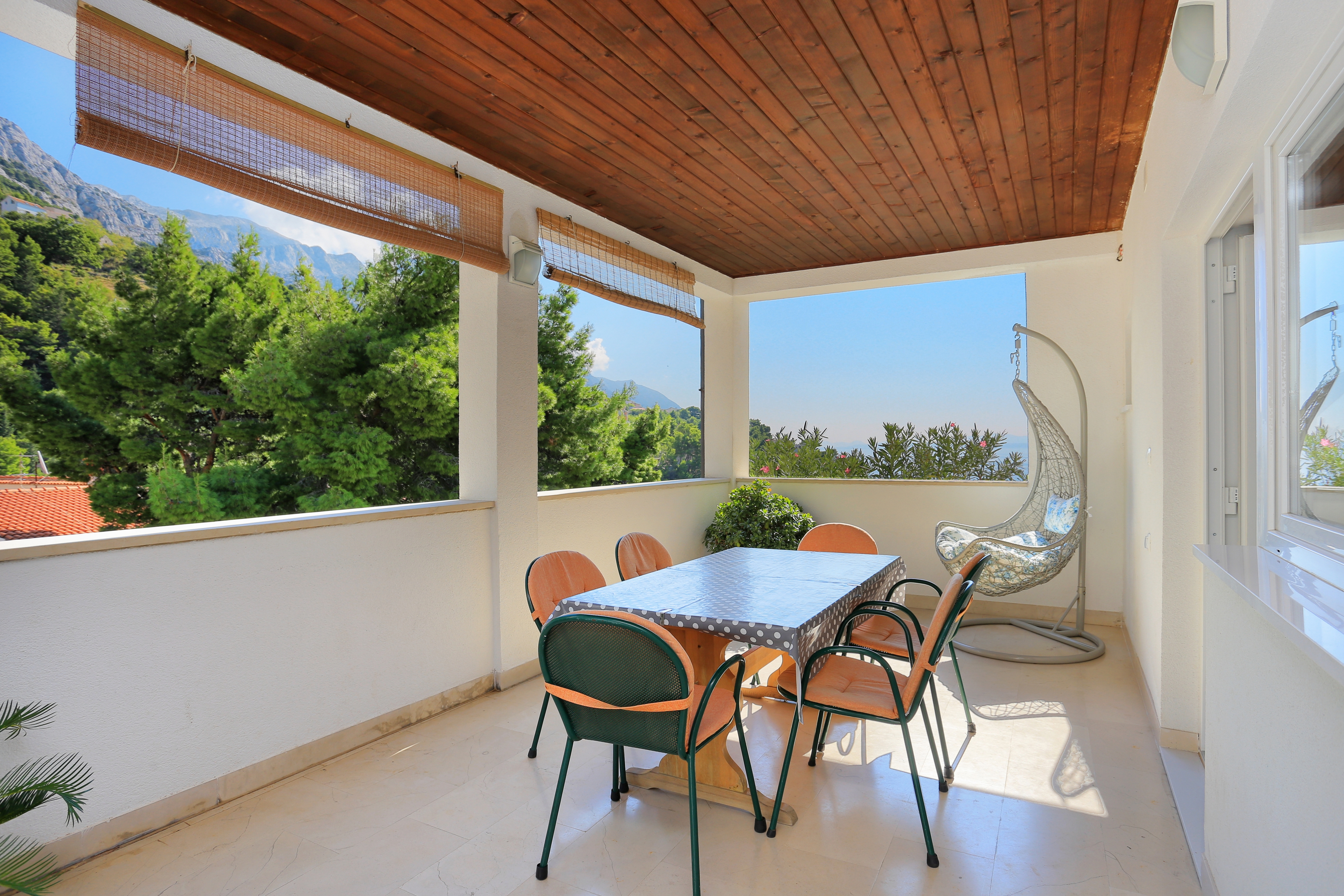 Two bedroom apartment with terrace and sea view Brela, Makarska  A-c