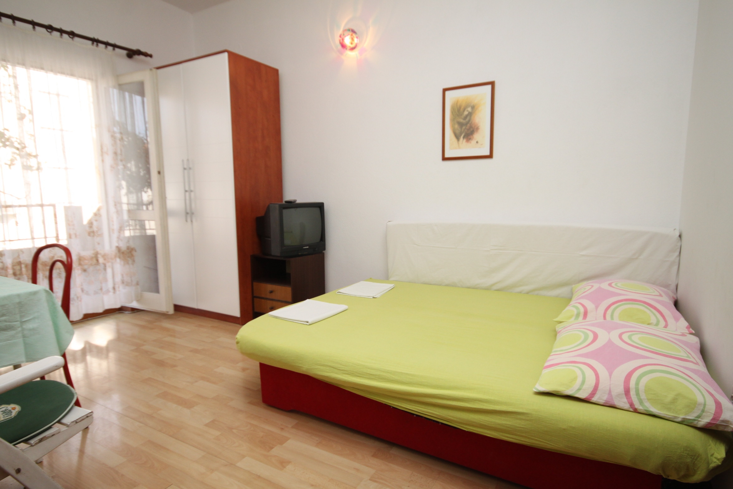 One bedroom apartment with terrace Makarska (A-6691-c)