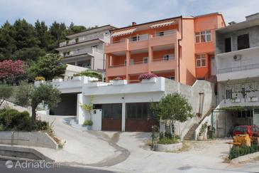 Property Makarska, Makarska, Property 6692 - Apartments with pebble beach.