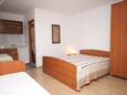 Makarska, Dormitorio in the studio-apartment, WiFi.