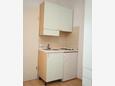 Makarska, Kitchen in the studio-apartment, WiFi.