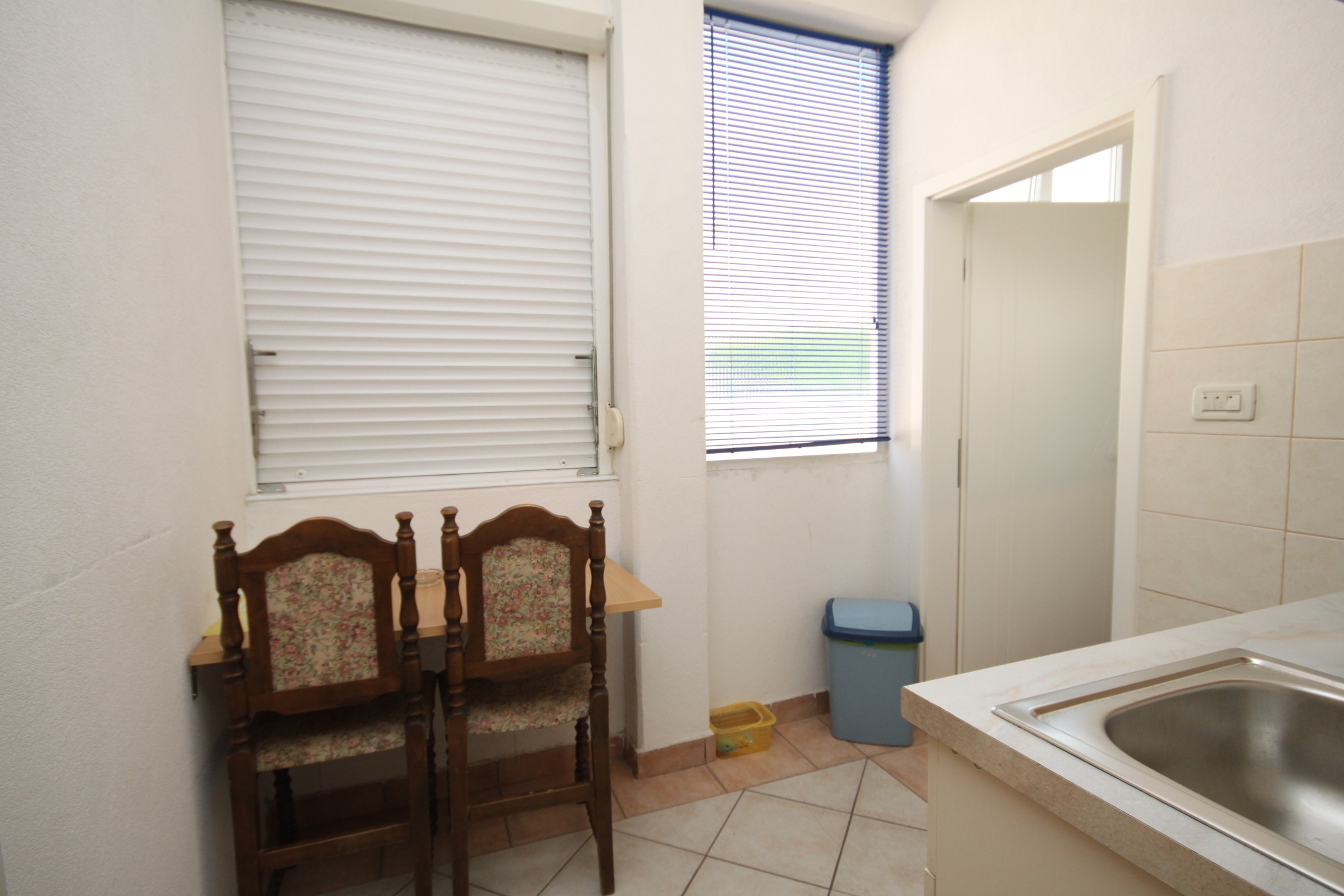 Studio flat with air-conditioning Makarska (AS-6693-c)