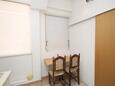 Makarska, Jedilnica v nastanitvi vrste studio-apartment, Hišni ljubljenčki dovoljeni in WiFi.