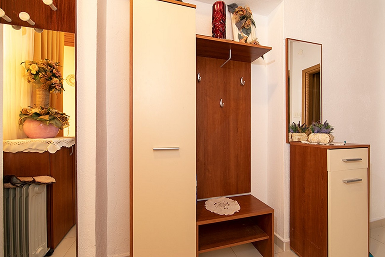 One bedroom apartment with balcony and sea view Tučepi, Makarska  A-a