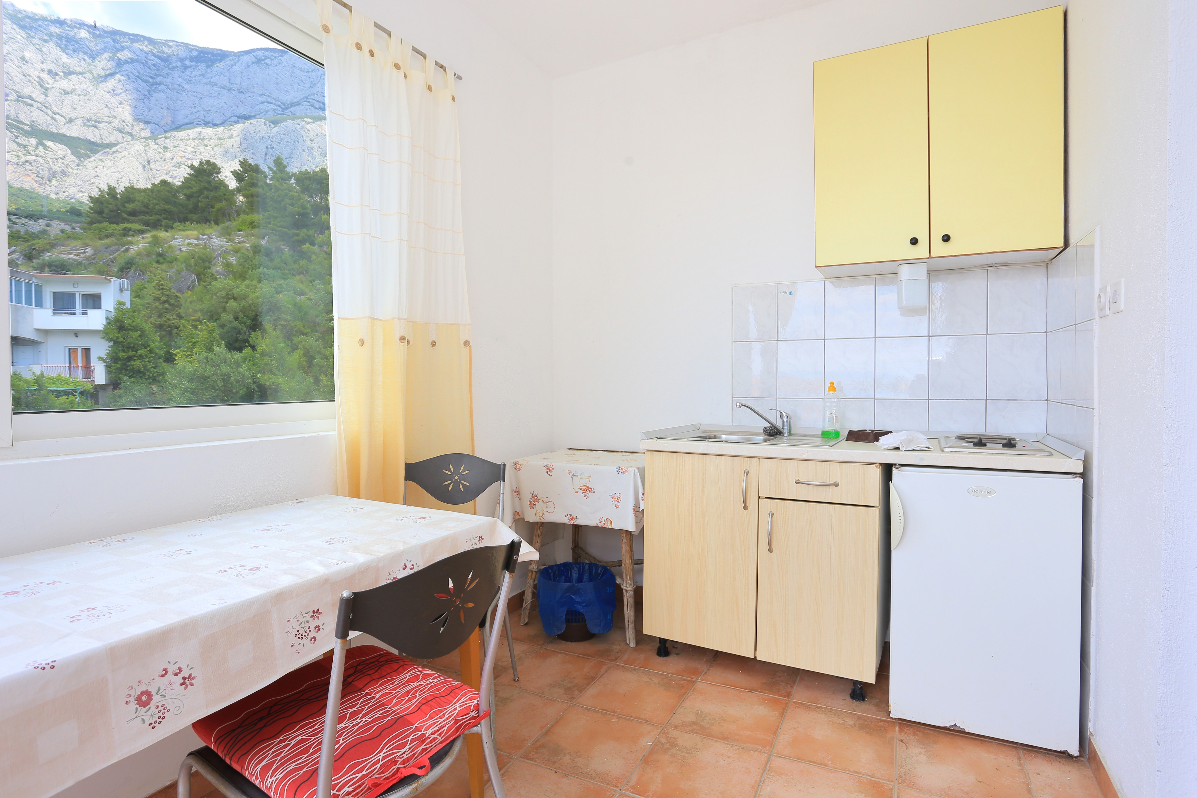 Studio flat with terrace Tučepi, Makarska (AS-6695-b)