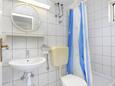 Kopalnica Tučepi, Kopalnica v nastanitvi vrste studio-apartment, Hišni ljubljenčki dovoljeni in WiFi.