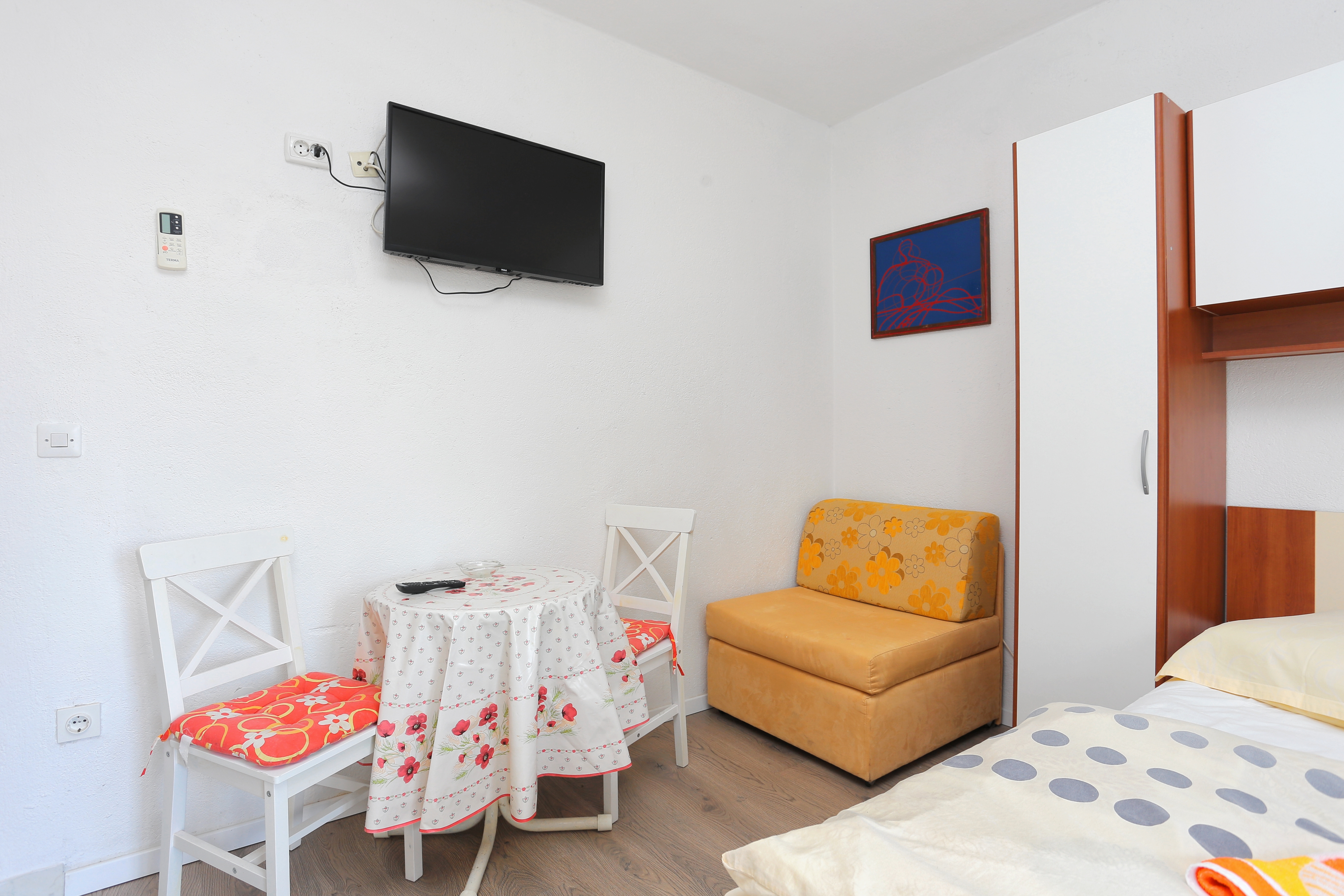 Studio flat with balcony and sea view Tučepi, Makarska (AS-6695-f)