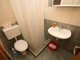 Ванная комната Makarska, Ванная комната в размещении типа studio-apartment, Домашние животные допускаются и WiFi.