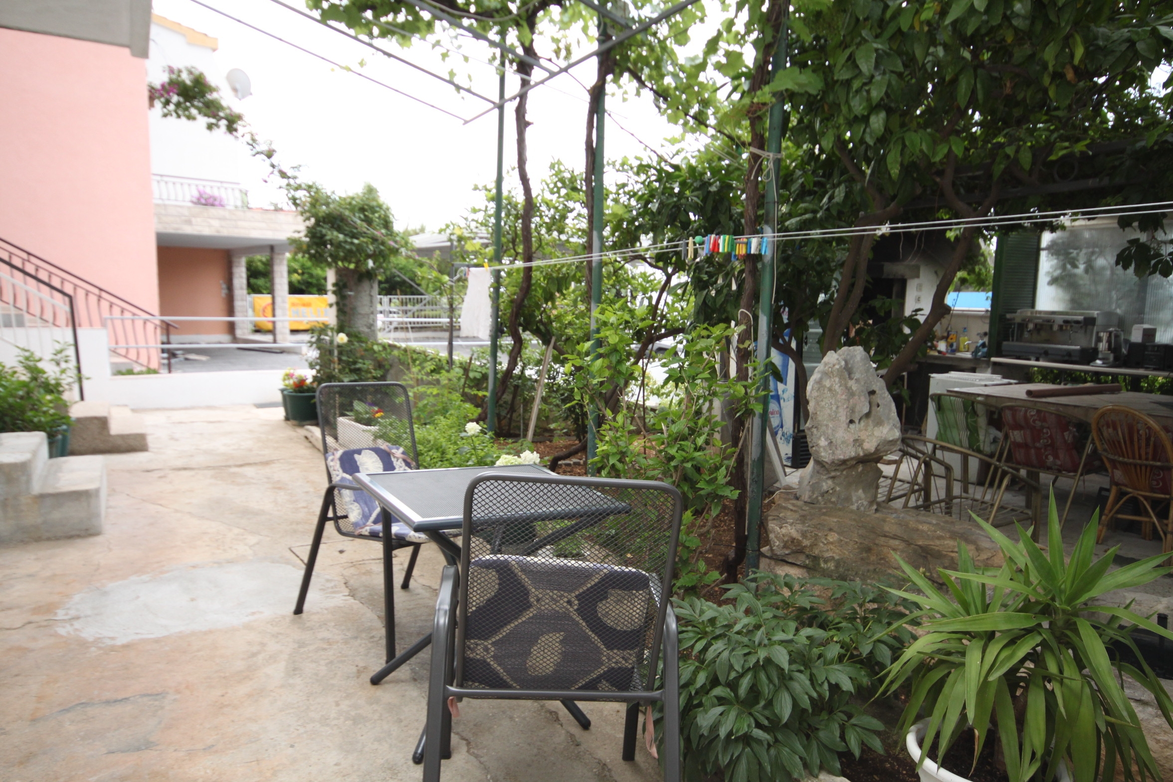 Studio flat with terrace Makarska (AS-6696-b) Studio flat with terrace Makarska (AS-6696-b)