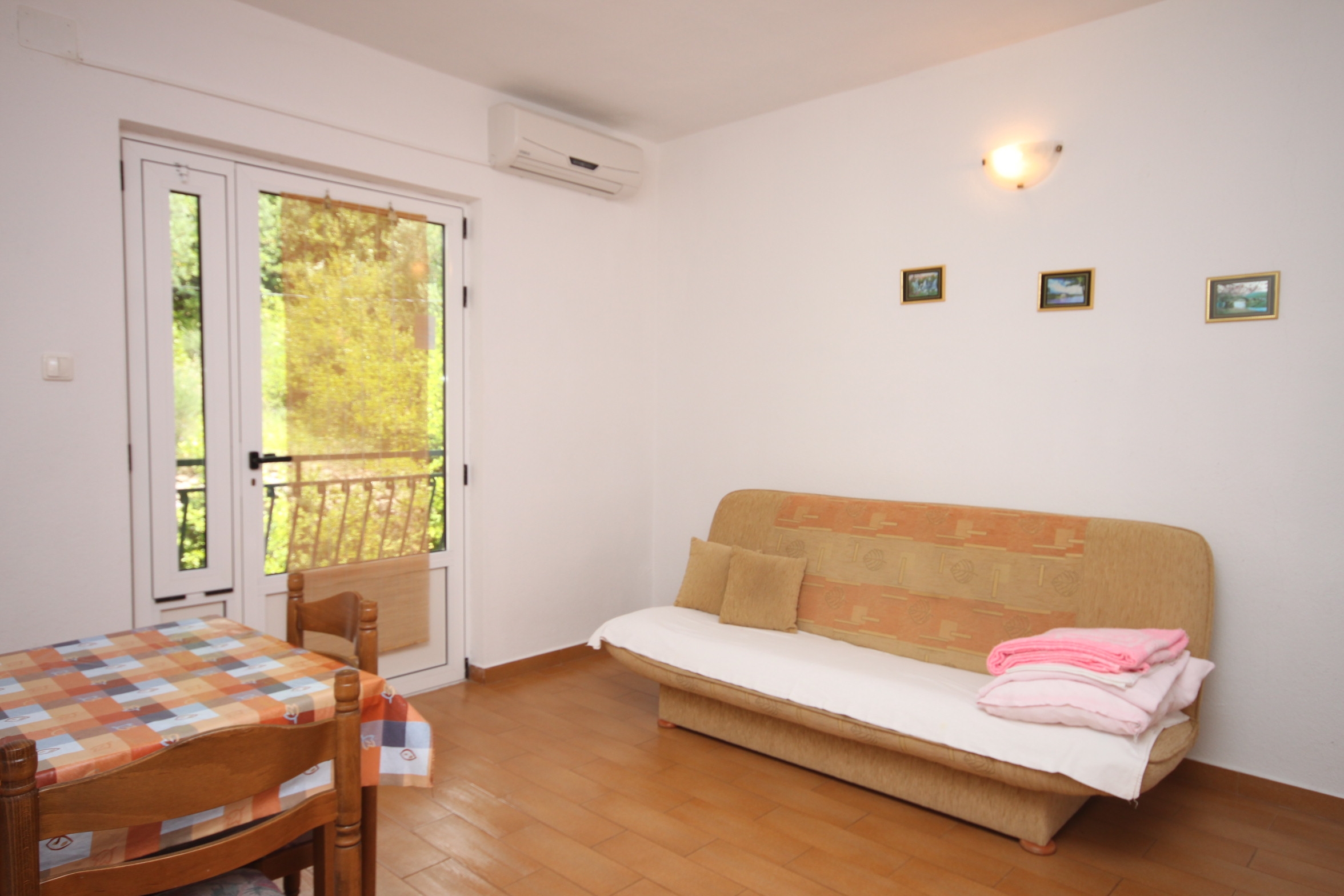 One bedroom apartment with balcony and sea view Živogošće - Porat, Makarska (A-6700-c) One bedroom apartment with balcony and sea view Živogošće - Porat, Makarska (A-6700-c)