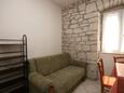 Obývací pokoj Baška Voda, Obývací pokoj v ubytování typu apartment, domácí mazlíčci povoleni a WiFi.