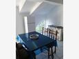 Dining room Podgora, Dining room in the apartment, (pet friendly) and WiFi.