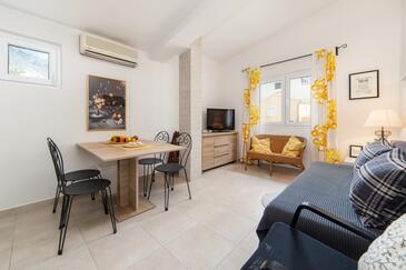 Baška Voda, Столовая в размещении типа apartment, доступный кондиционер, Домашние животные допускаются и WiFi.