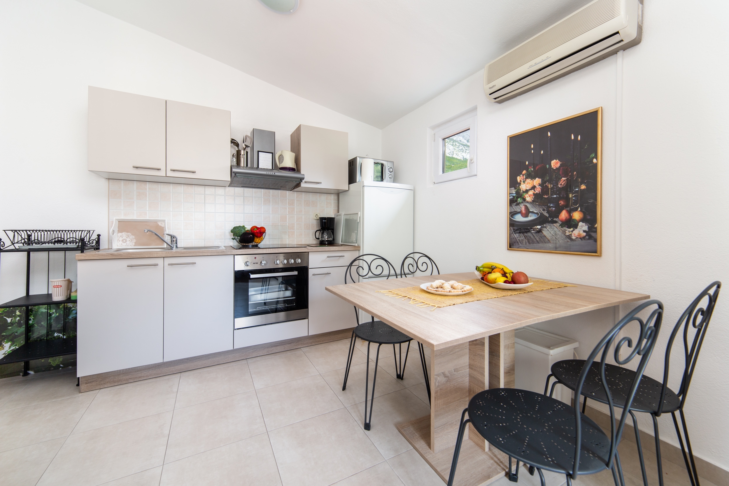 Three bedroom apartment with terrace Baška Voda, Makarska (A-6707-c)