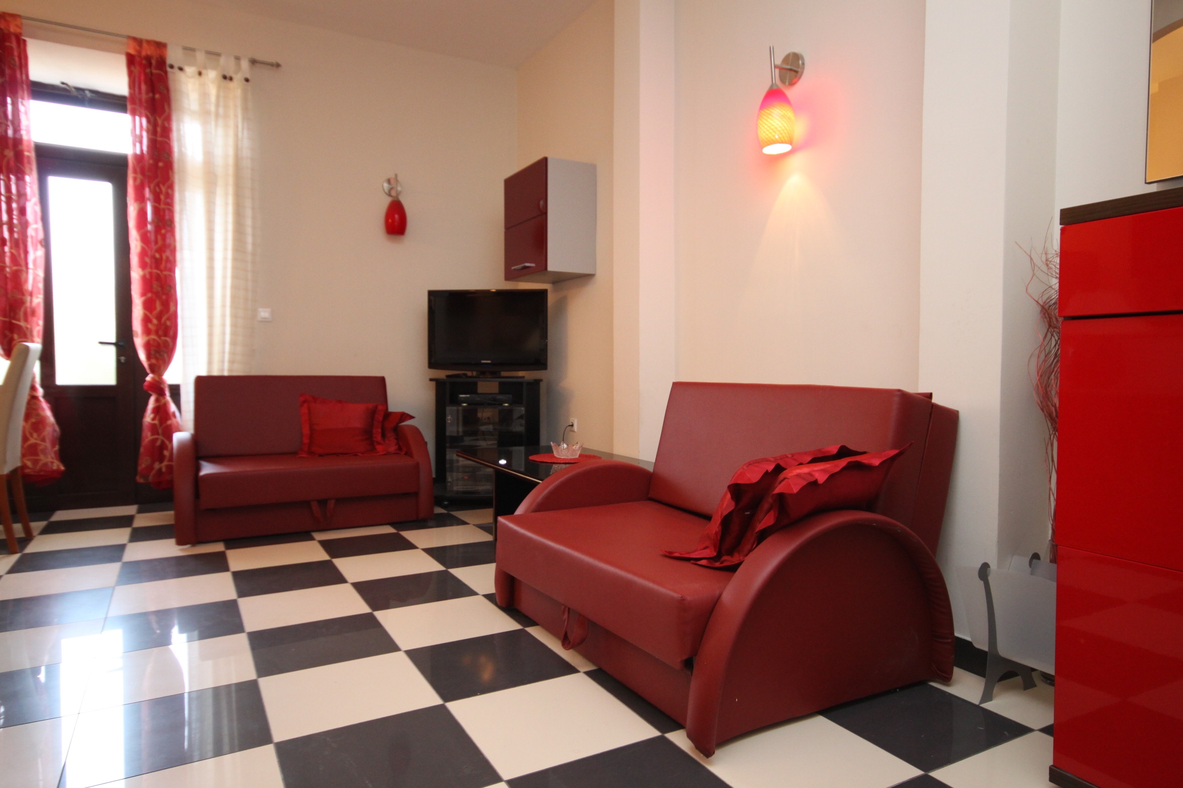 One bedroom apartment near beach Podgora, Makarska (A-6713-a)