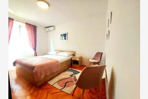 Apartmani uz more Makarska - 6717