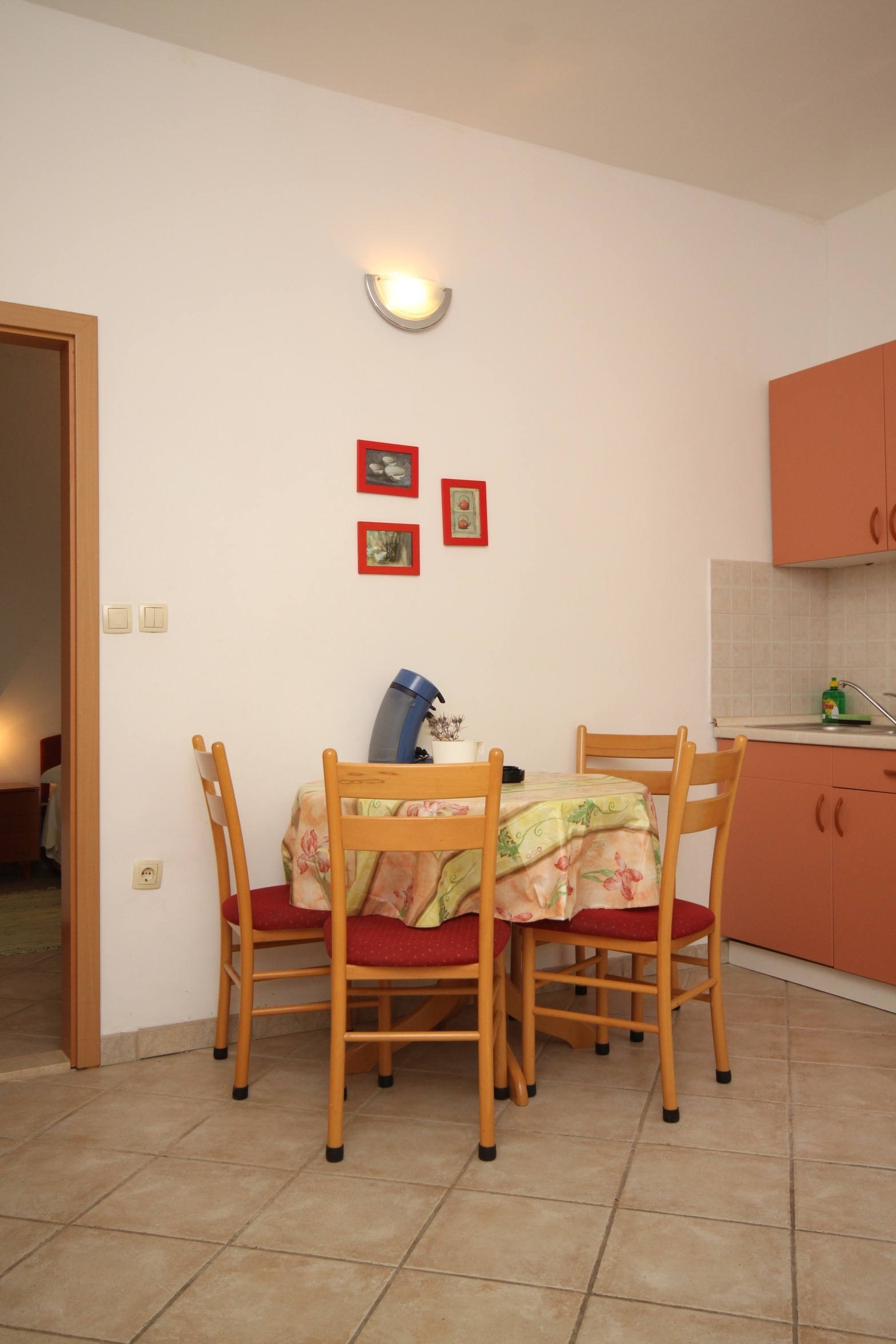 One bedroom apartment near beach Podgora, Makarska (A-6725-b)