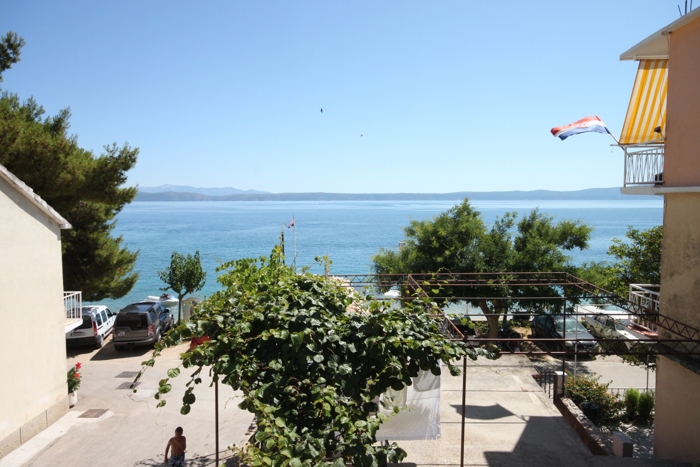 One bedroom apartment near beach Podgora, Makarska  A-d