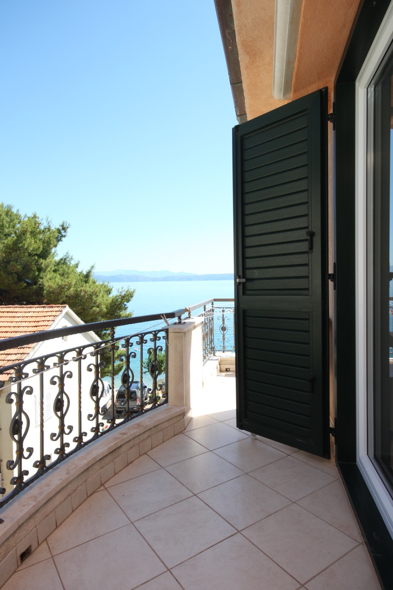 One bedroom apartment near beach Podgora, Makarska  A-e