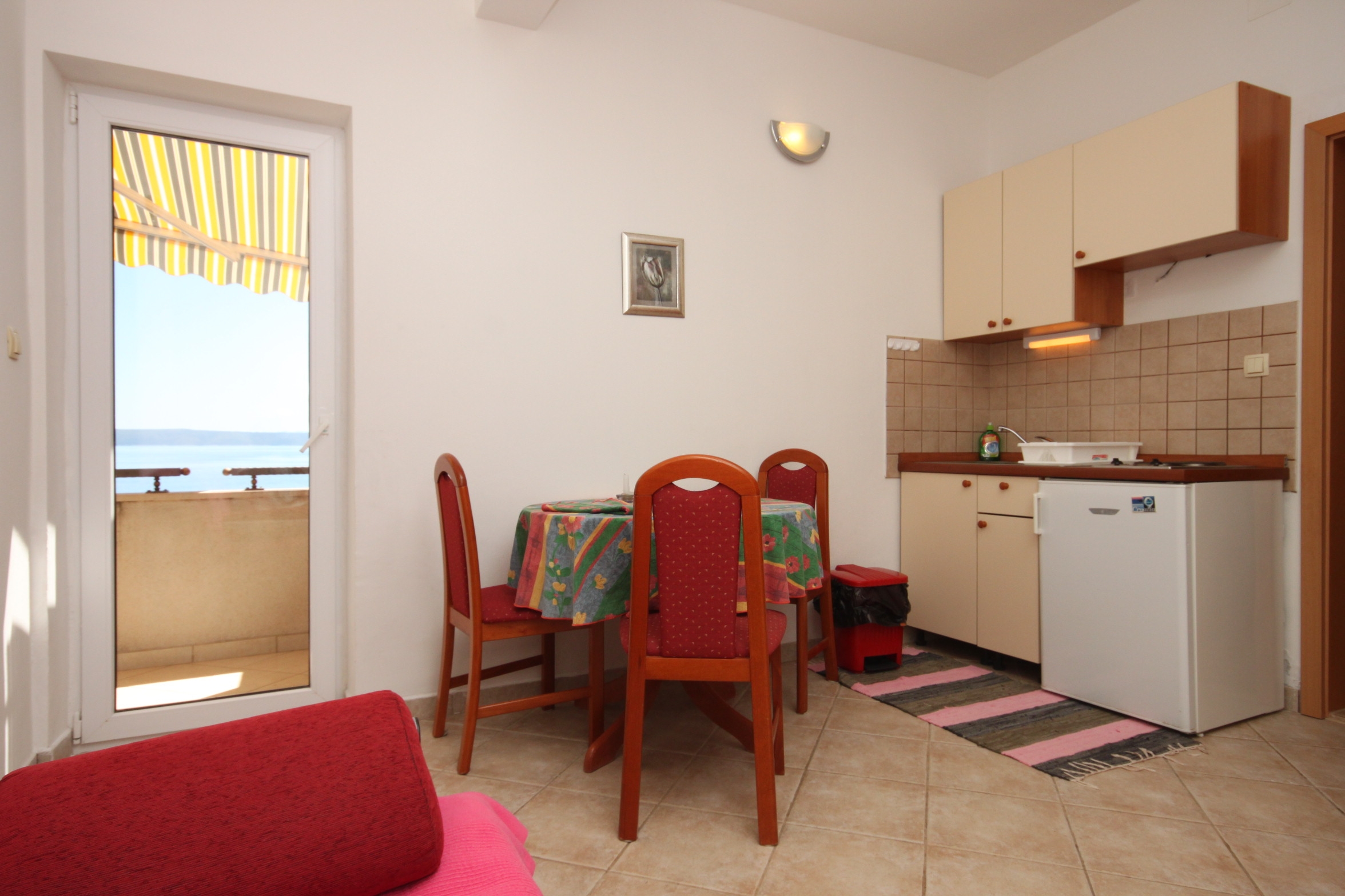 One bedroom apartment near beach Podgora, Makarska (A-6725-e)