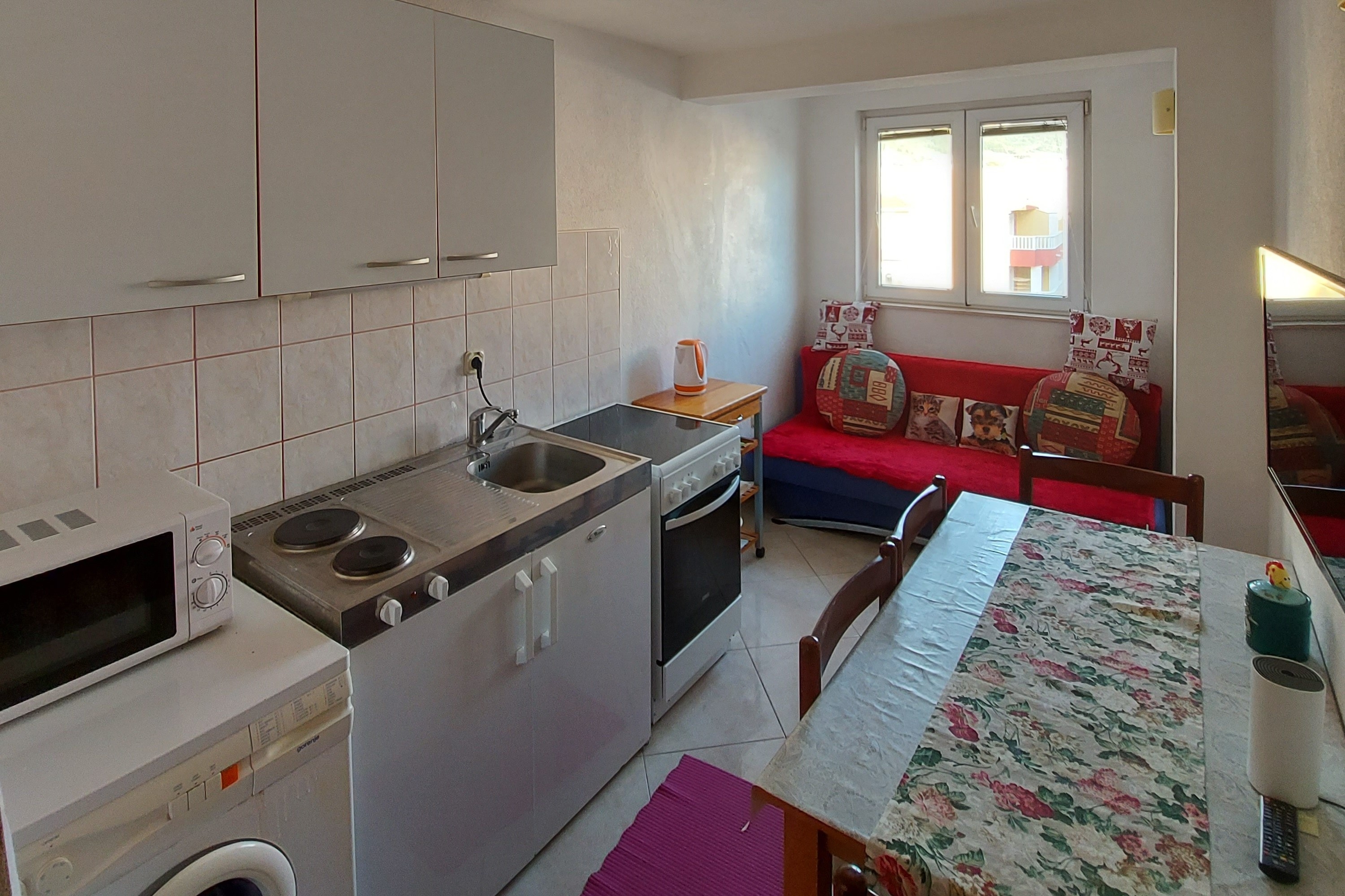 Two bedroom apartment with balcony and sea view Makarska (A-6729-a)