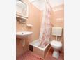 Bathroom Sućuraj, Bathroom in the apartment, (pet friendly) and WiFi.
