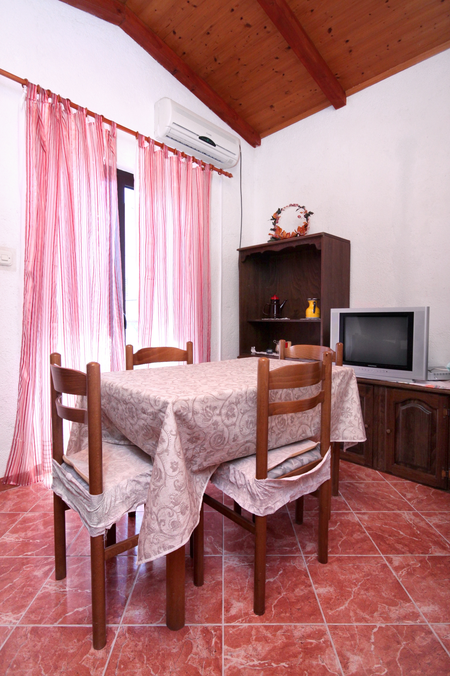 Two bedroom apartment with balcony Sućuraj, Hvar (A-6732-d)