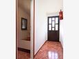 Sućuraj, Hallway in the apartment, (pet friendly) and WiFi.