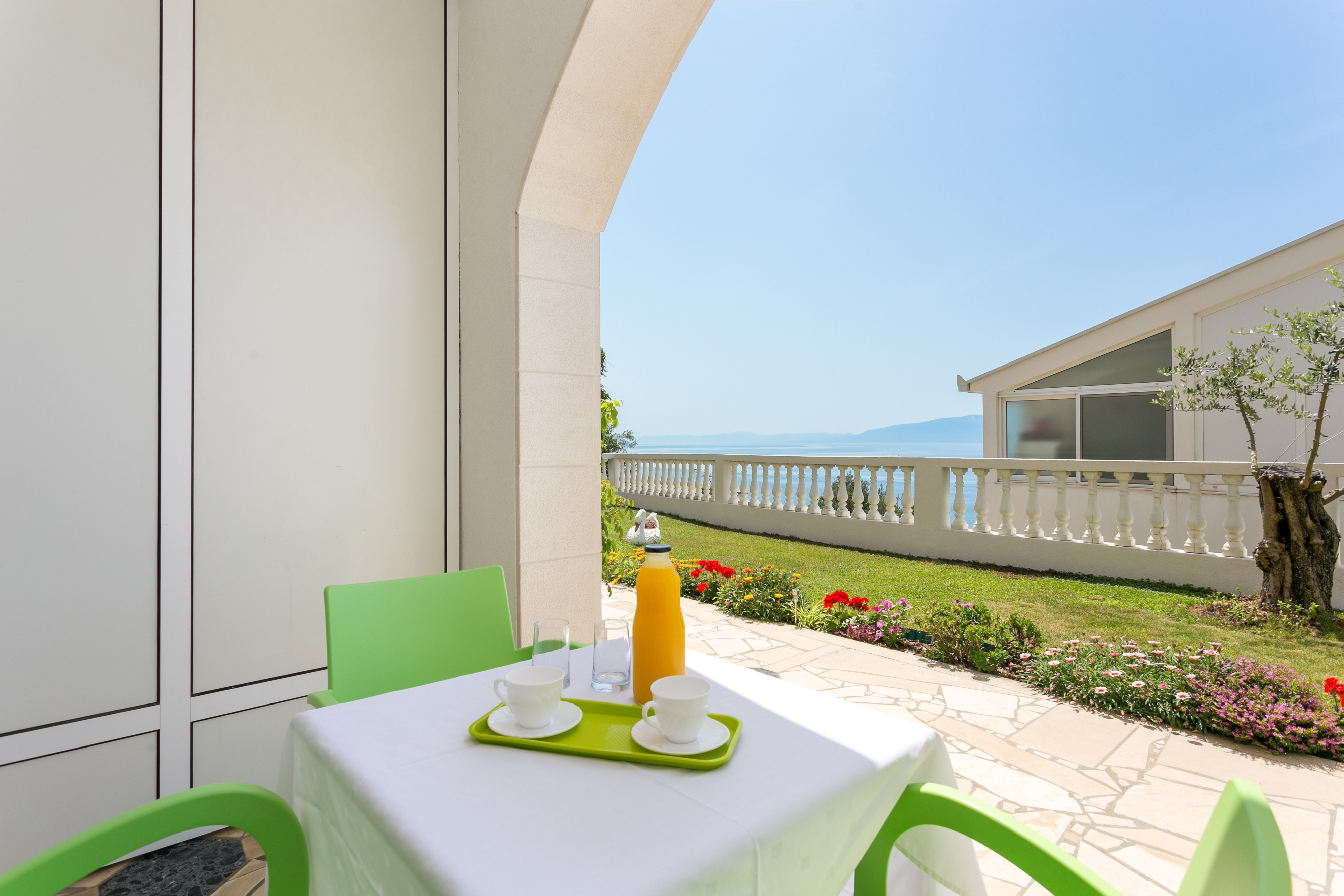 One bedroom apartment with terrace and sea view Podaca, Makarska  A-a