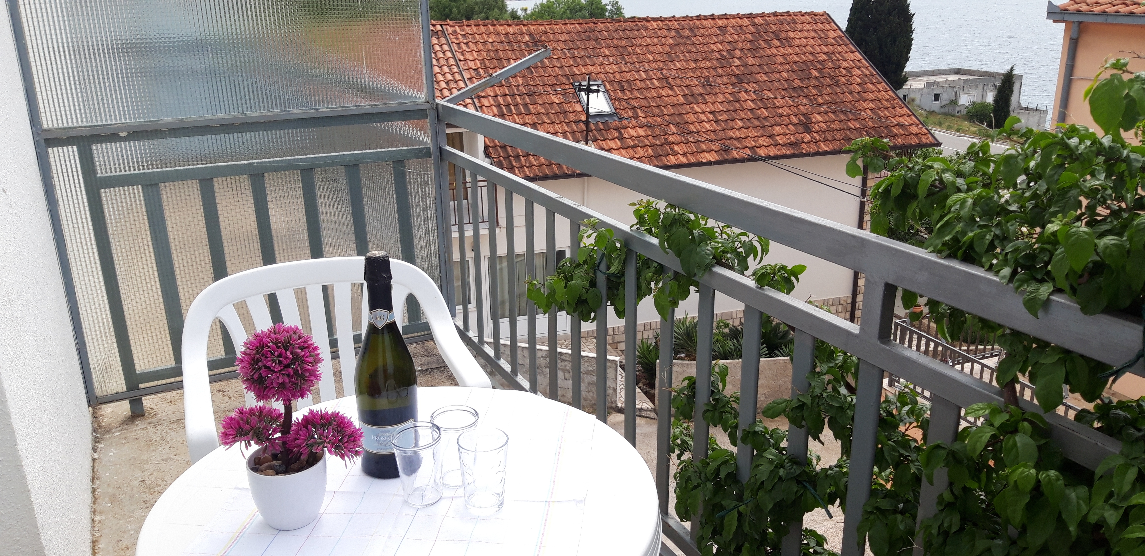 Studio flat with balcony and sea view Podaca, Makarska (AS-6745-b) Studio flat with balcony and sea view Podaca, Makarska (AS-6745-b)