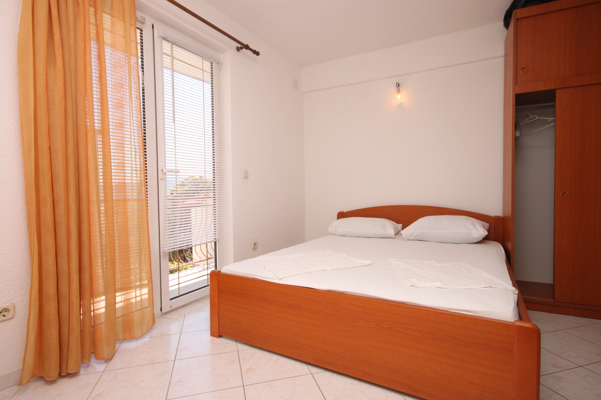 Studio flat with balcony and sea view Podaca, Makarska (AS-6745-e)