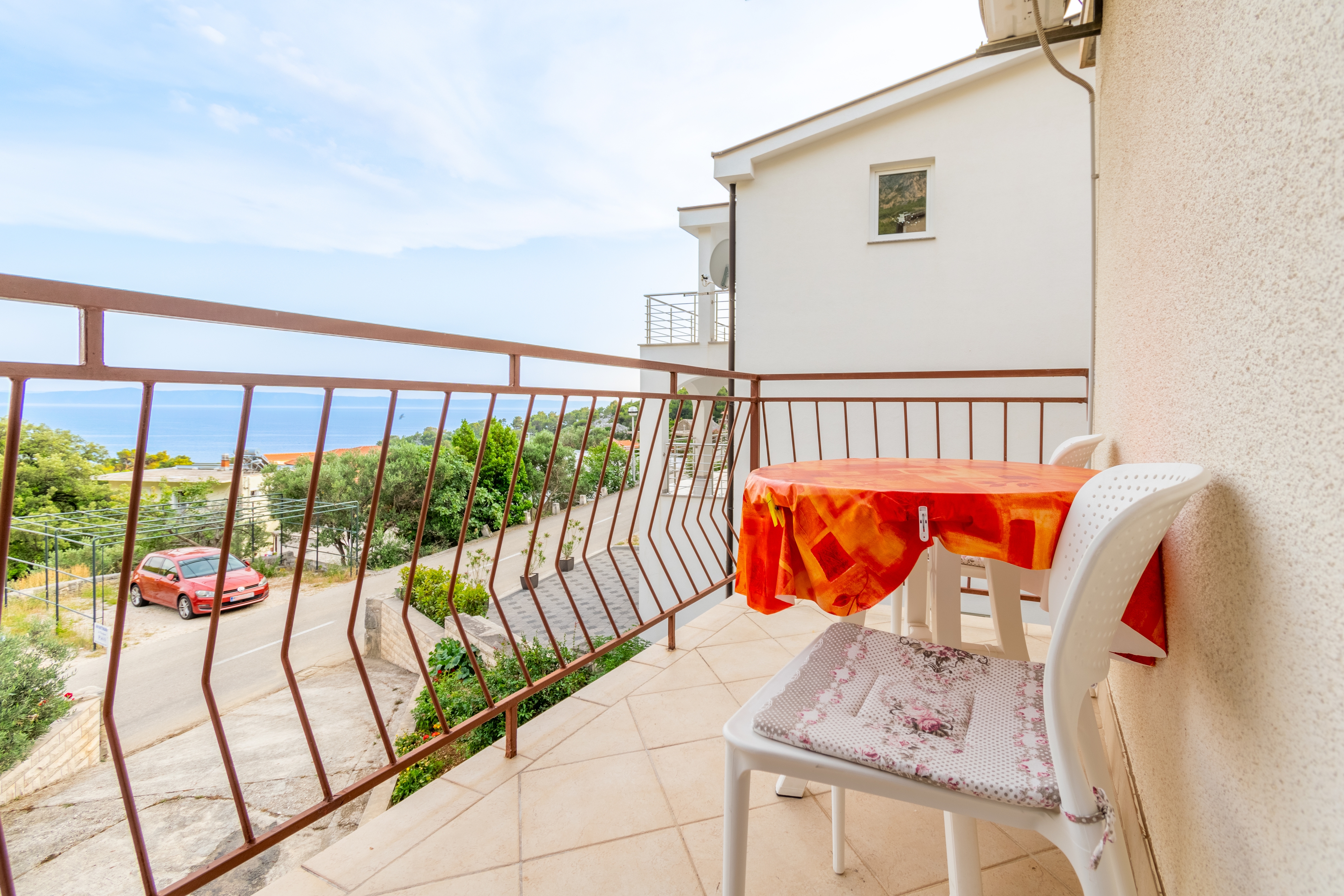 Three bedroom apartment with terrace and sea view Krvavica, Makarska  A-a