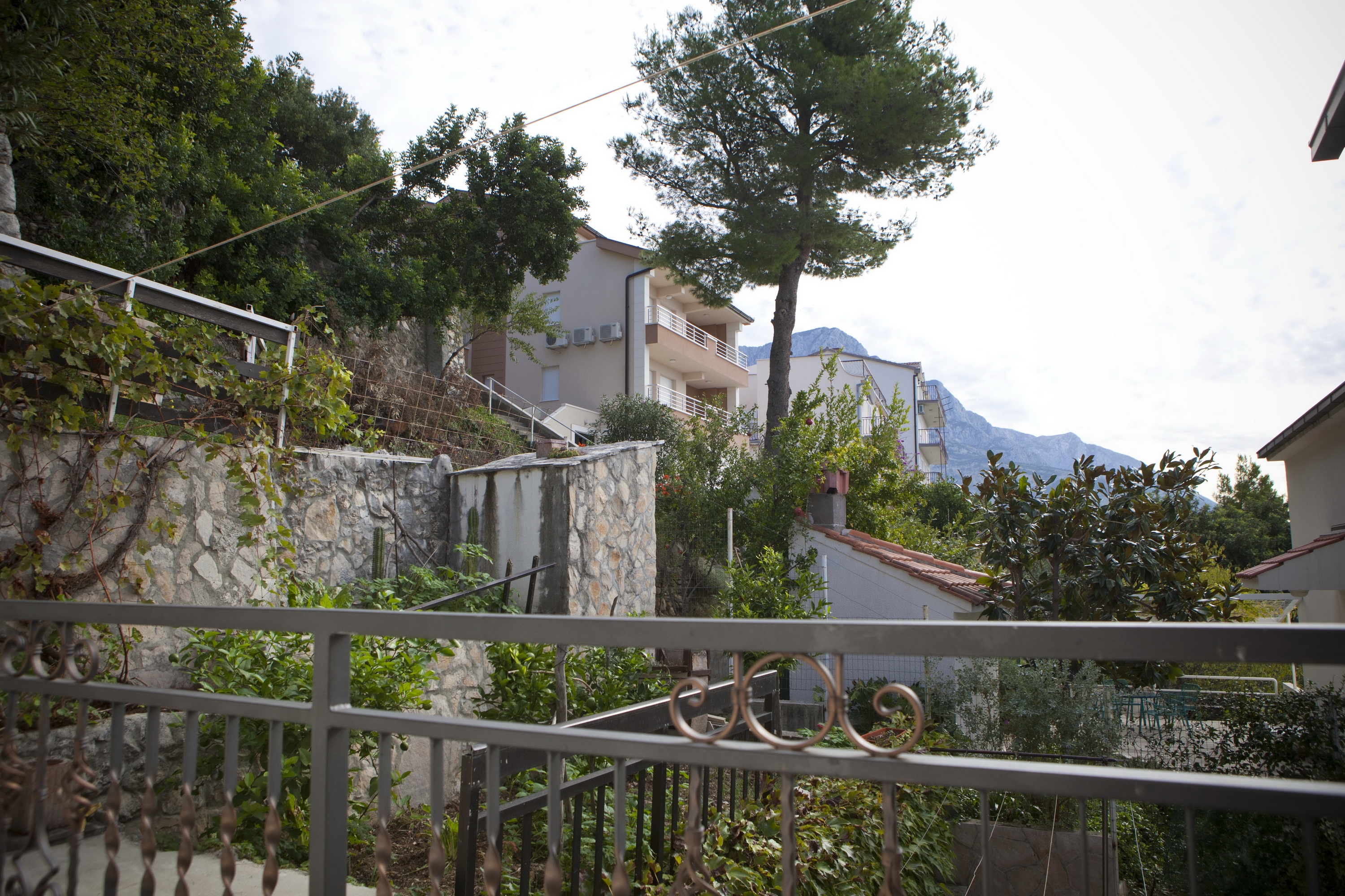 Two bedroom apartment with terrace and sea view Baška Voda, Makarska  A-b