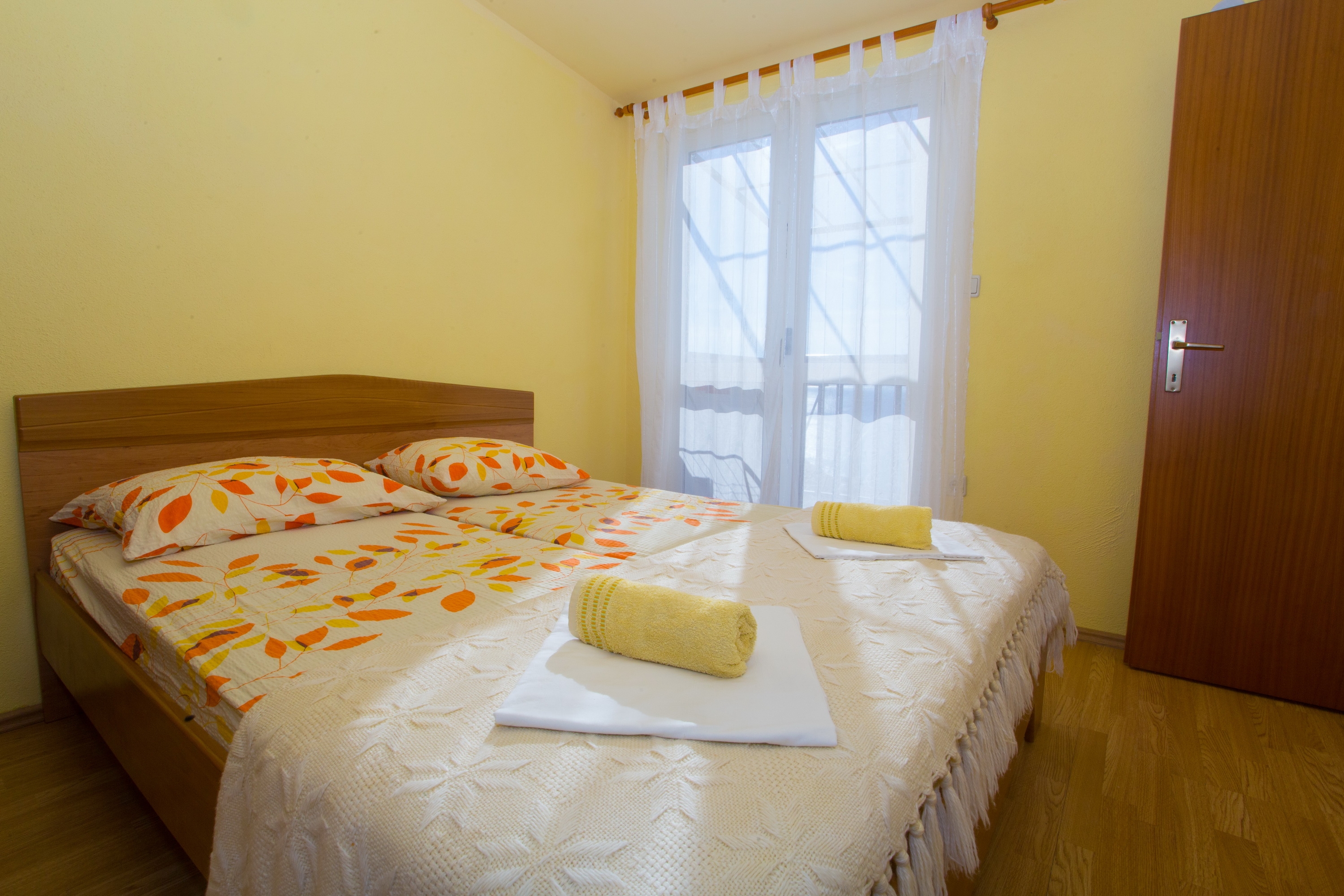 Two bedroom apartment with terrace and sea view Baška Voda, Makarska  A-d