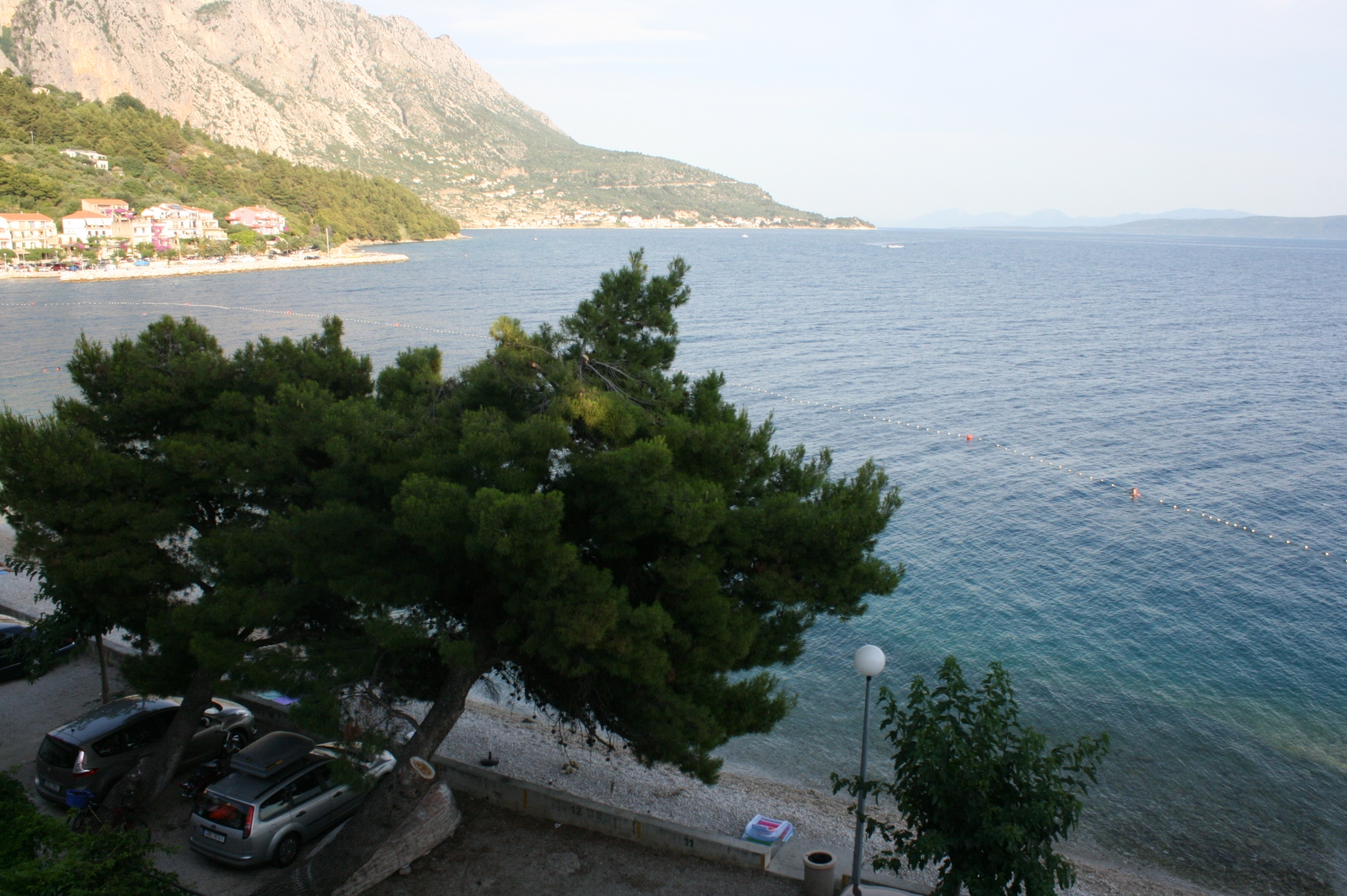 One bedroom apartment near beach Podgora, Makarska  A-b
