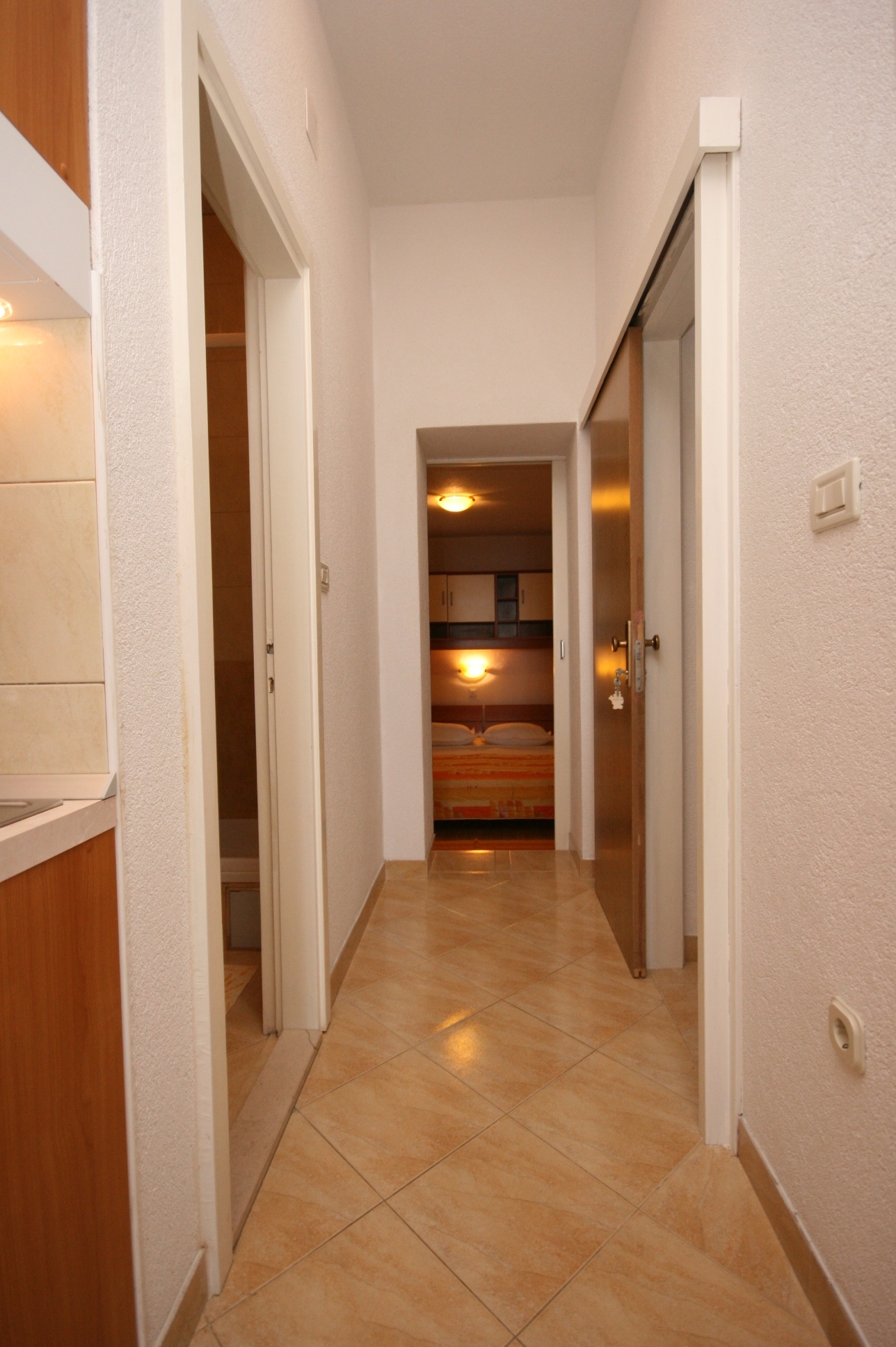 One bedroom apartment near beach Podgora, Makarska  A-b