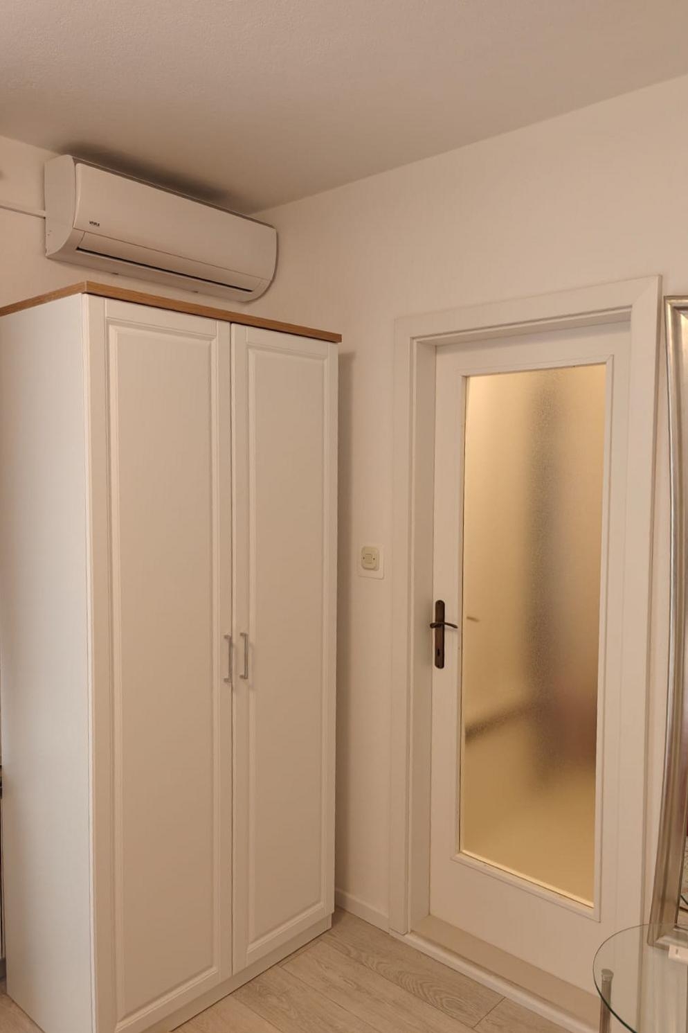 Three bedroom apartment with balcony and sea view Makarska  A-a