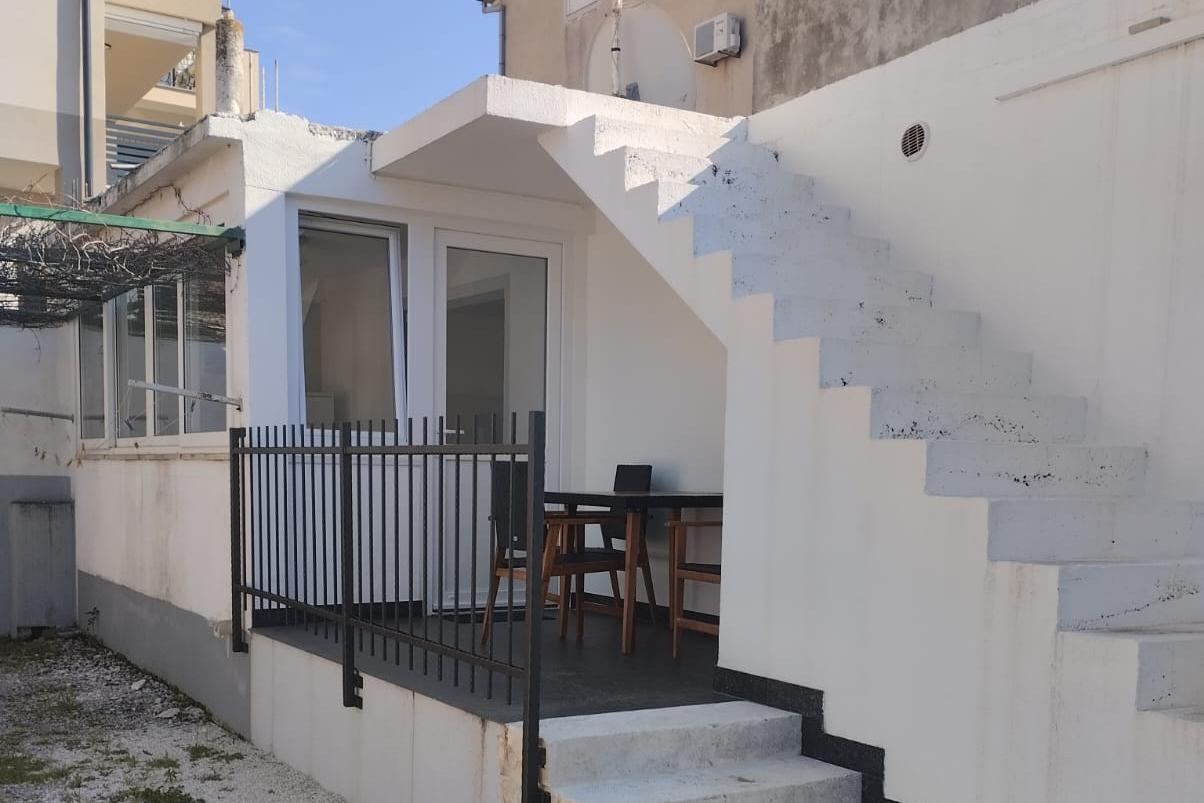 Two bedroom apartment with terrace Baška Voda, Makarska  A-b