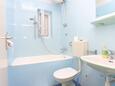 Baška Voda, Bagno nell'alloggi del tipo studio-apartment, WiFi.