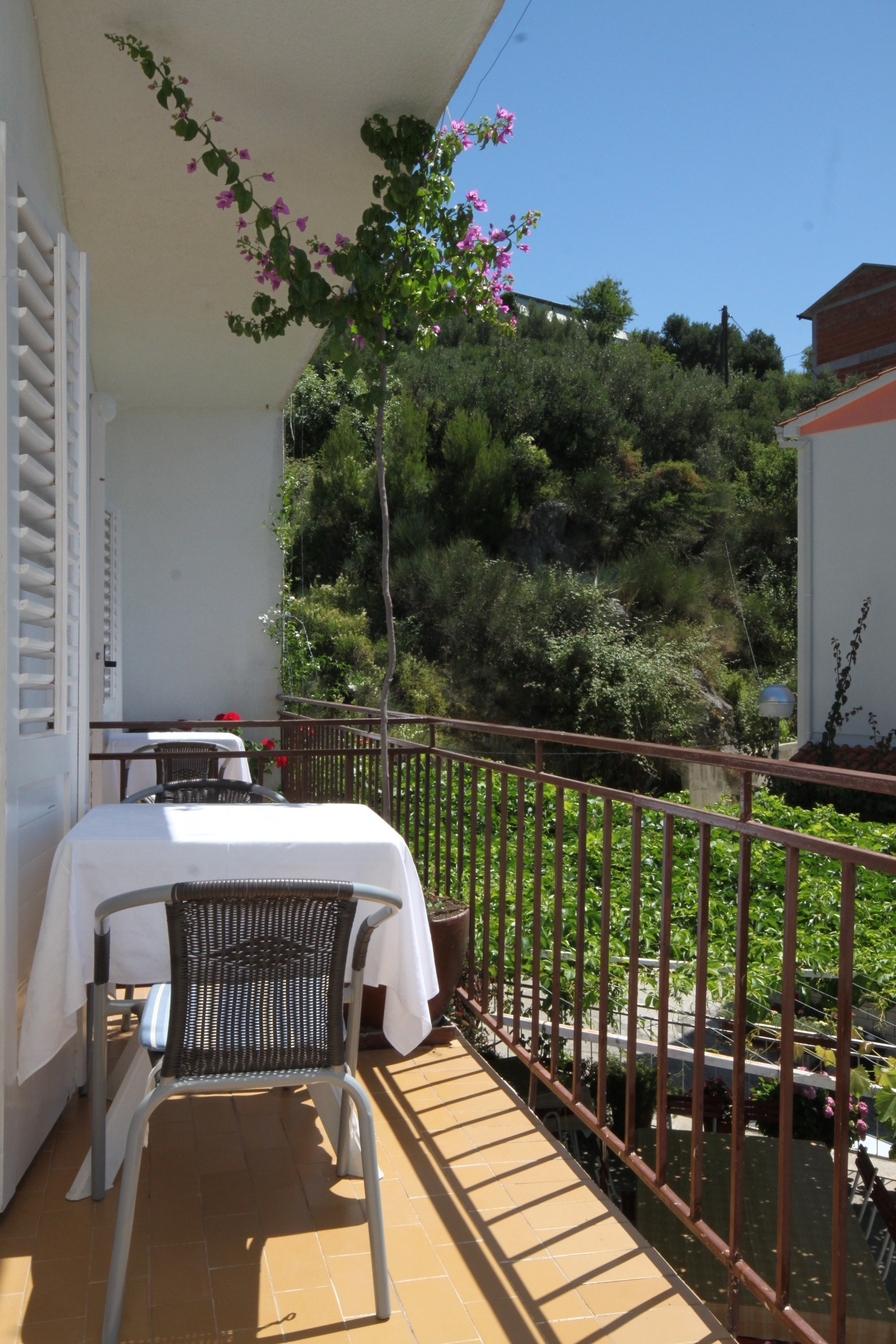 Two bedroom apartment with terrace and sea view Podgora, Makarska  A-a