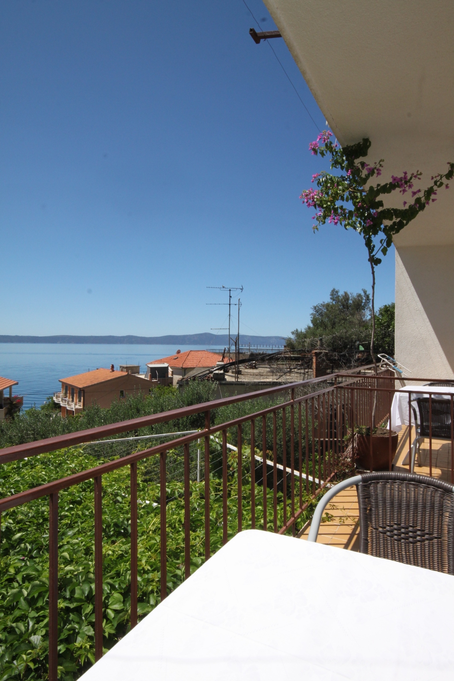 Two bedroom apartment with terrace and sea view Podgora, Makarska  A-a