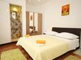 Bedroom 2 Podgora, Bedroom 2 in the apartment, air condition available and WiFi.