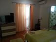 Podgora, Bedroom 2 in the apartment, air condition available and WiFi.