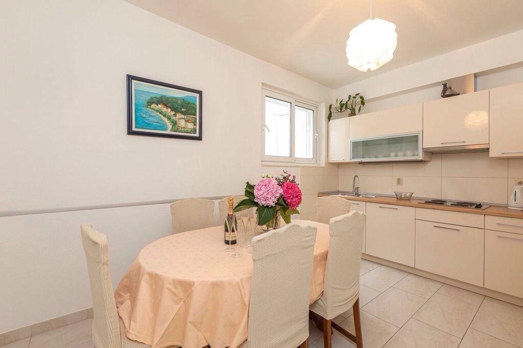 Four-bedroom apartment near beach Podgora (Makarska) (A-6780-a) Four-bedroom apartment near beach Podgora (Makarska) (A-6780-a)