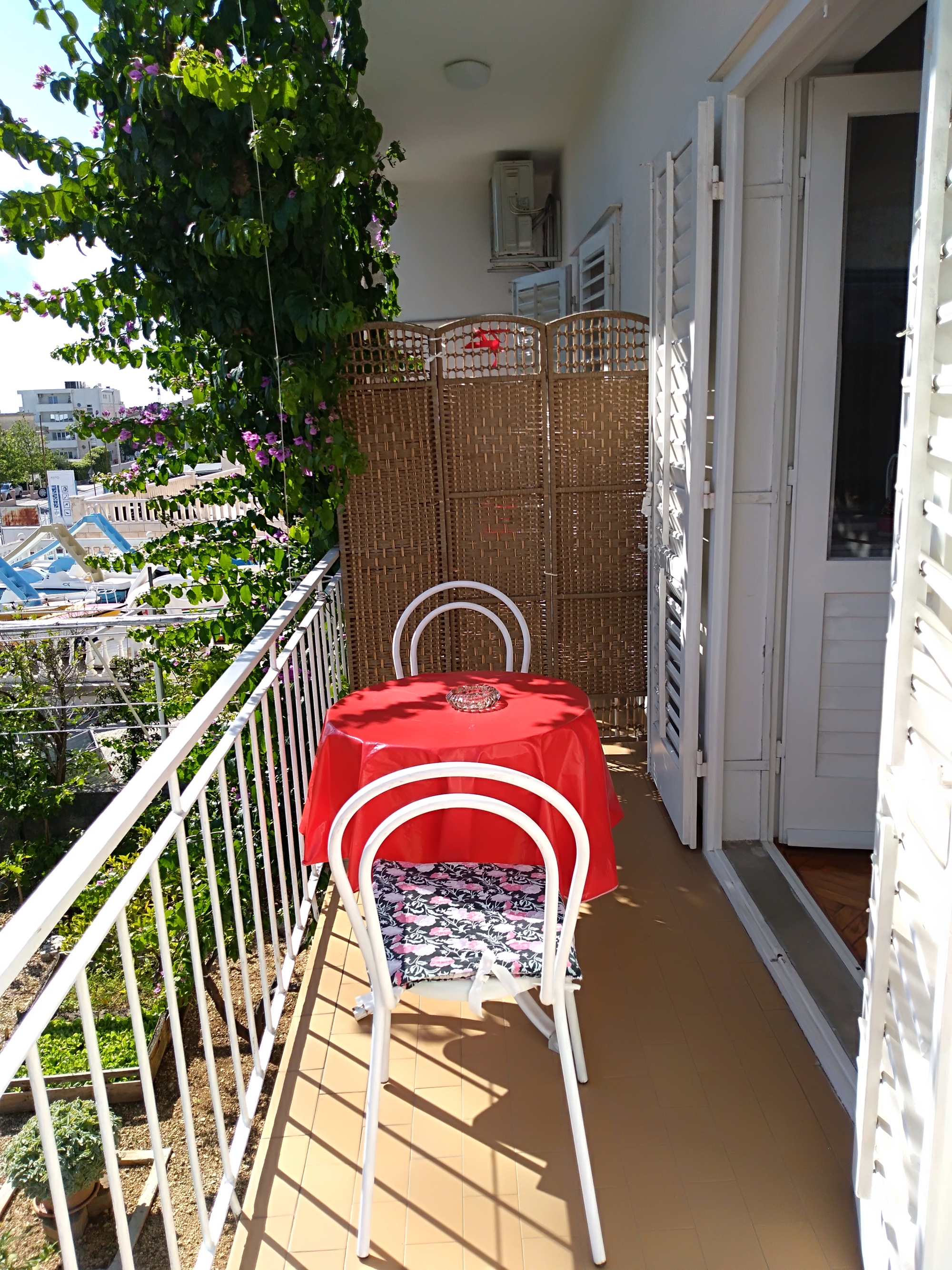 Three bedroom apartment with terrace Makarska  A-c
