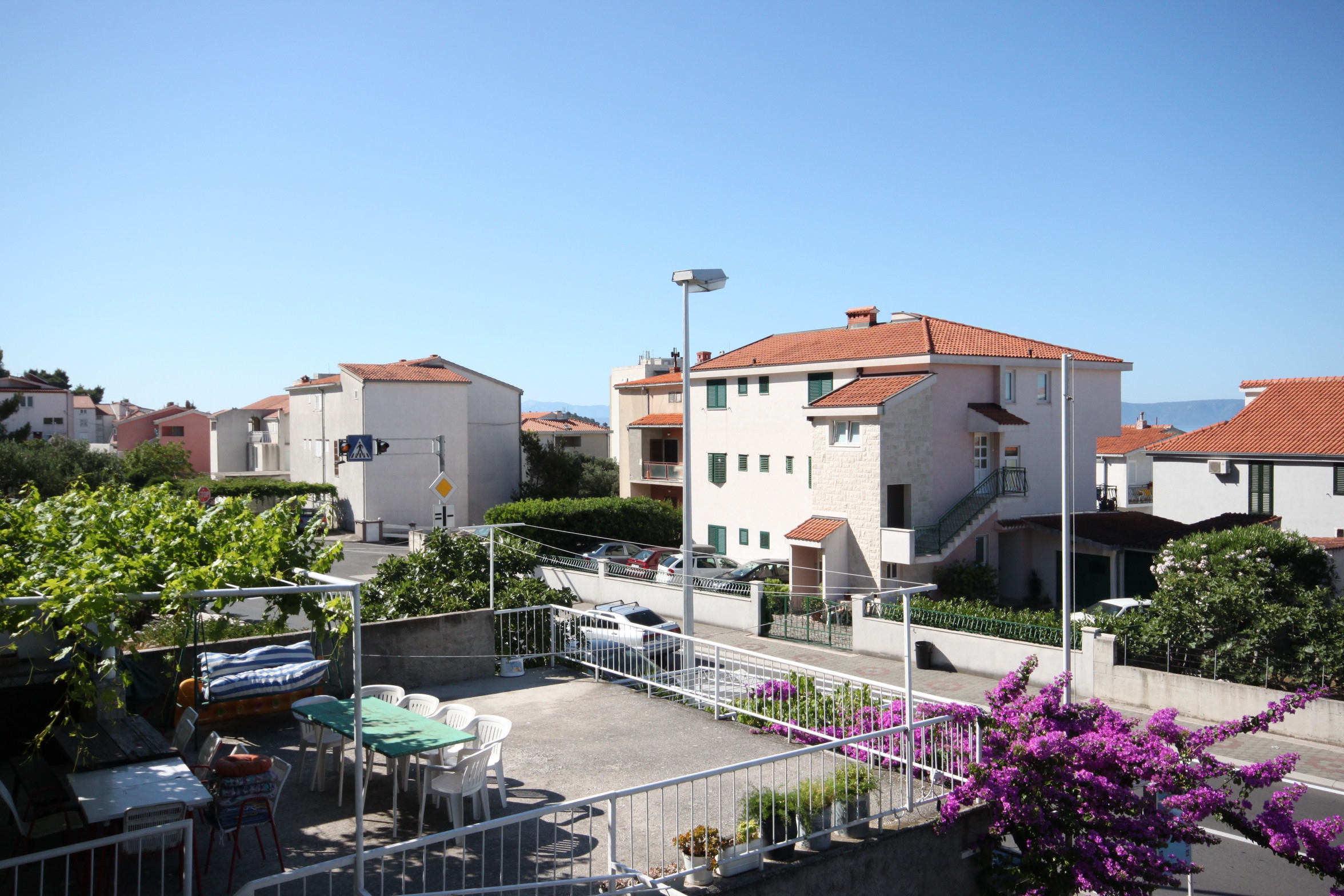 Three bedroom apartment with terrace Makarska  A-c